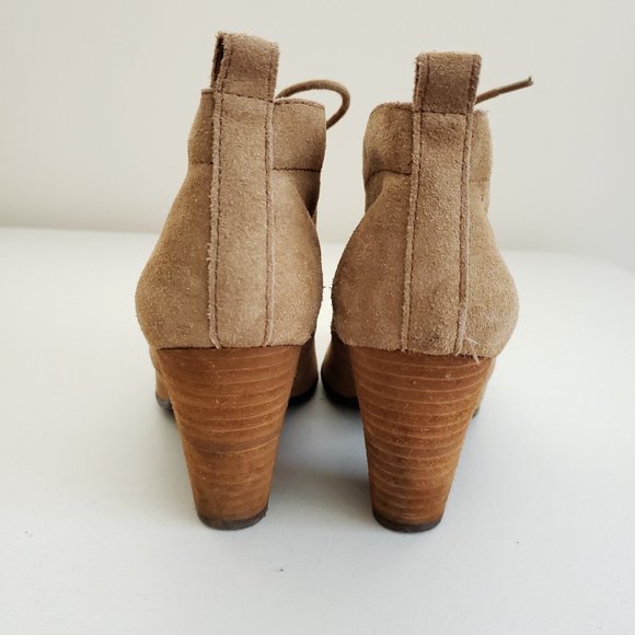 LUCKY BRAND Tan Suede Unitas Heel Ankle Booties Sz 7.5 - Picture 3 of 15